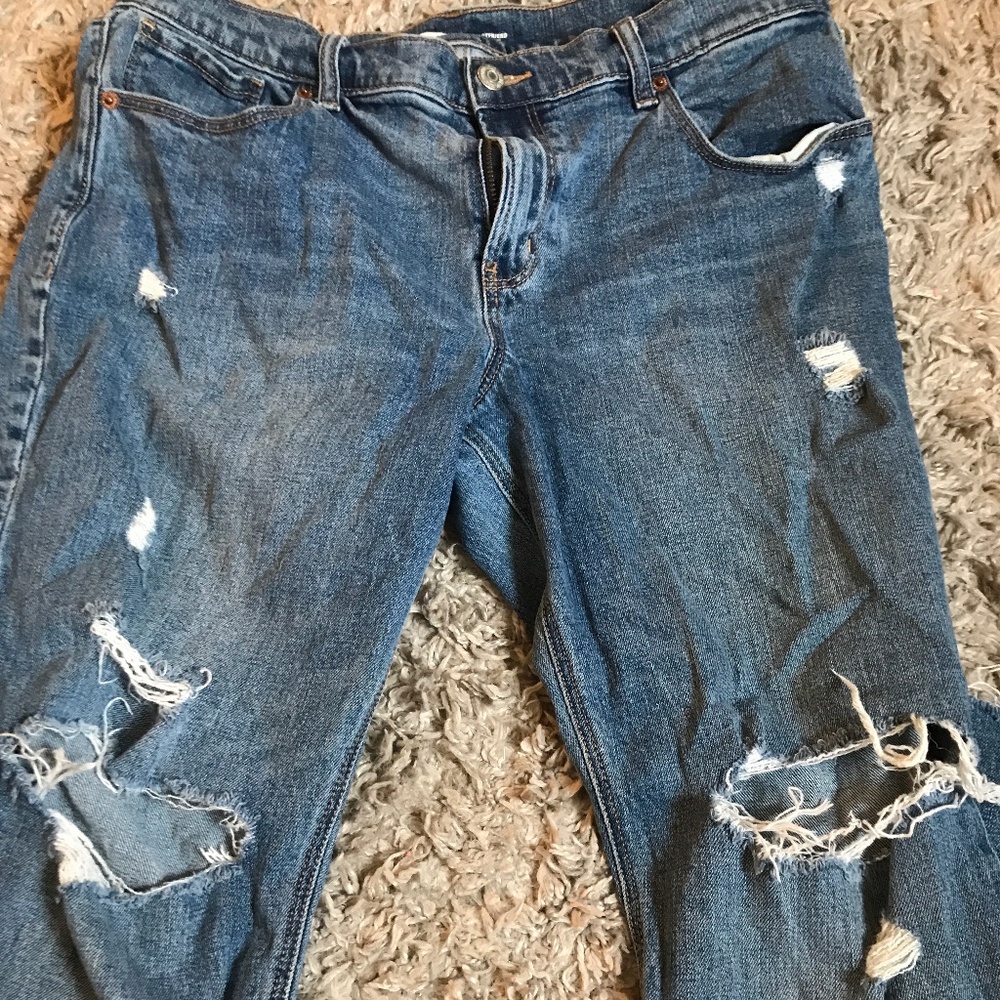 Mid Rise Boyfriend Jeans (Old Navy)